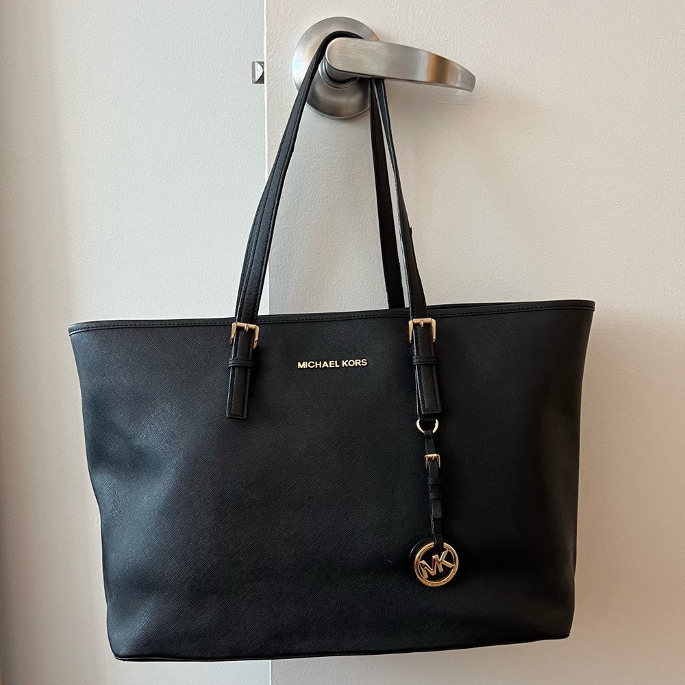 Michael Kors Large Jet Set Tote Bag, Black